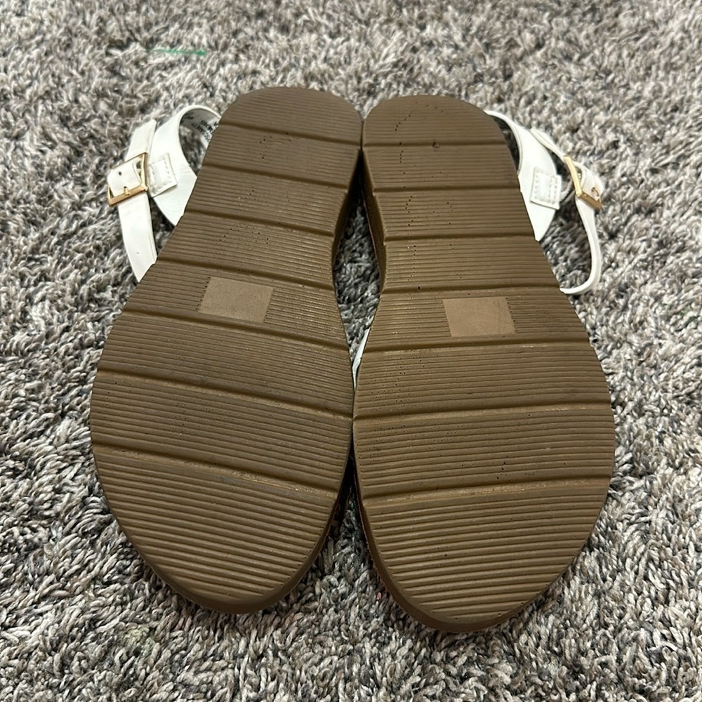 white Soda sandals Girls size 3 - Picture 4 of 5